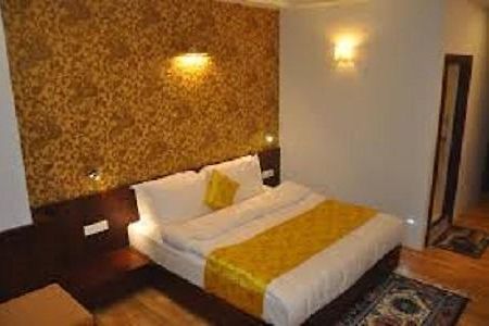 גנגטוק The Golden Crest Hotel מראה חיצוני תמונה